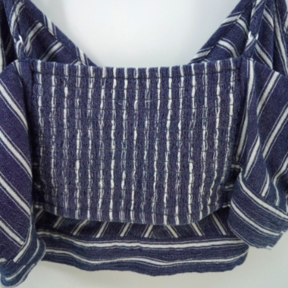 AEO Chambray Striped Crop Top Smocked Cotton Blend 2016 L American Eagle - Picture 14 of 16